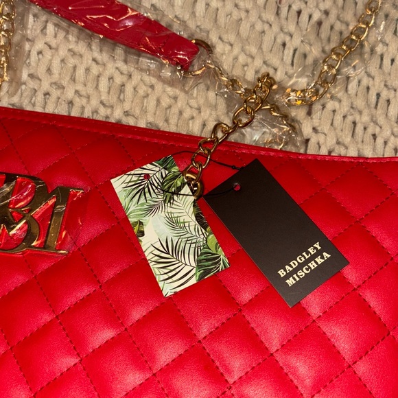 🆕 Badgley Mischka Red Quilted Chain Strap Bag - Vegan Leather - Picture 6 of 15